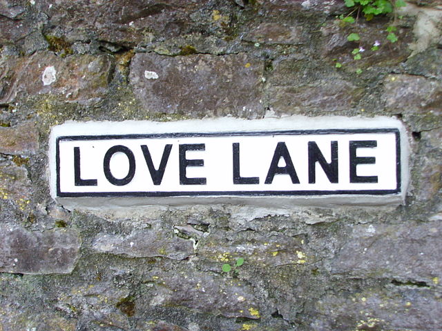 640px-Love_Lane